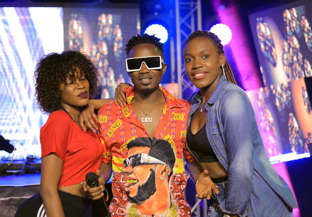 bbstvug's tweet photo. Wosomera bino @1dukeplay alinze kimu kulinnya nnyonyi, era olumala #BBSOmudigido agenda ne @MichelleSoFly3 okubaawo nga Biden alayira. https://t.co/CIZnlHvu6Q