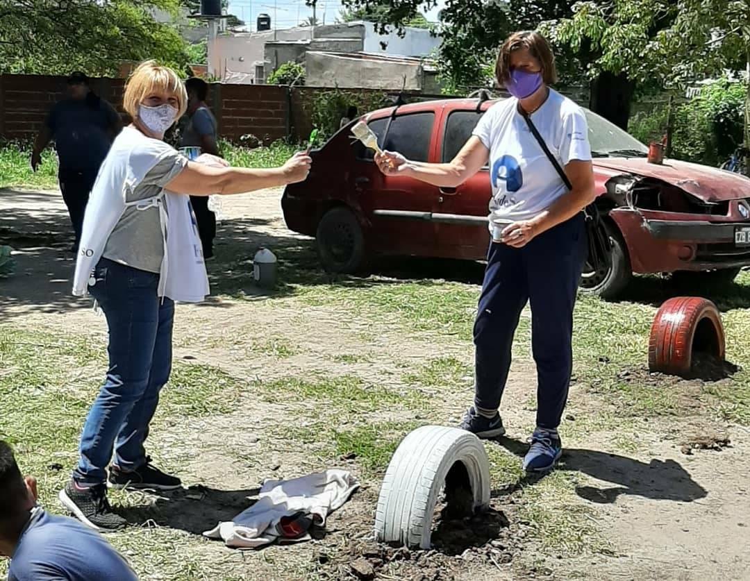 fudeso2's tweet photo. Juntxs. Con la Fundacion Acción solidaria, vecinx y compañerxs,Fudeso  realizó la 1era etapa de reacondicionamiento de la placita de 146 y 55. Rrmozando nuestros barrios.Gracias por la colaboración de Todxs. https://t.co/inksVnf2es