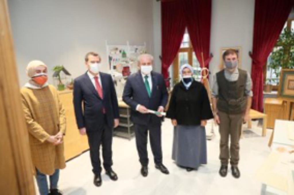 Zeytinburnu Asitane Geleneksel Kağıt Atölyemize ziyaretlerinden dolayı TBMM Başkanımız sayın Mustafa ŞENTOP ve Başkanımız Ömer ARISOY'a teşekkür ederiz