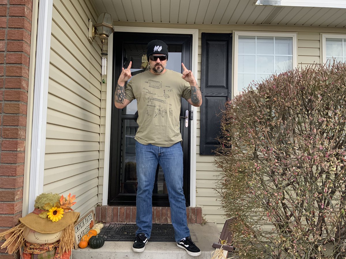 StrokerAceKid's tweet image. Already wearing my @AVOIDKICKSASS beanie ! #TeamAvoid