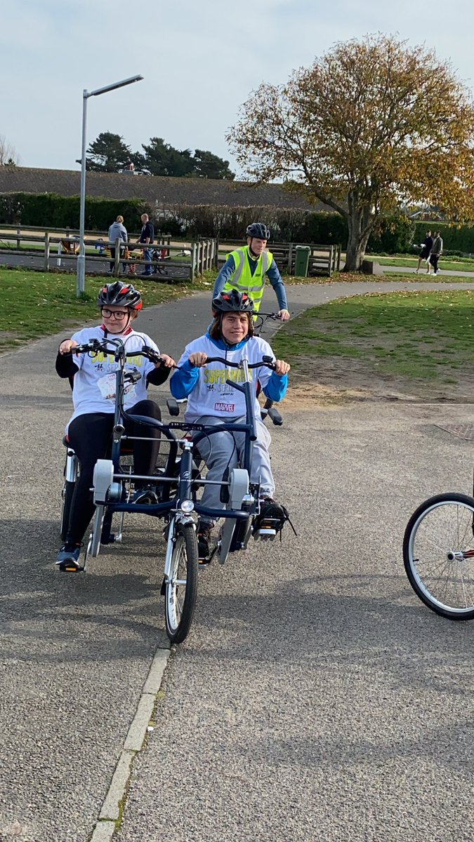 Cirsty_'s tweet photo. What a fab cycle Without Limits session for @SuperheroTri ‘at home’ winter wonderwheels! So many happy faces and smiles! 14 participants so far in the #jerseysquad from @JerseySport, @BSKJersey and @JerseyMencap #teamanne https://t.co/18owMVLPAy