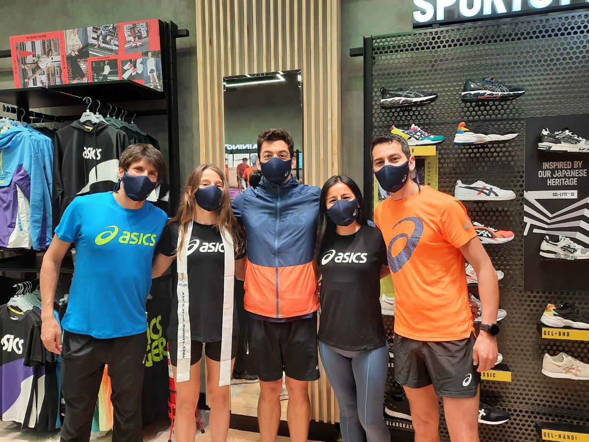 GutiKine's tweet photo. Linda jornada del EKIDEN FEST con #AsicsChile y #AsicsPeru ya tengo mi “Tasuki” y comenzamos a vivir el desafío de esta carrera por relevos a partir del 11 de noviembre #YoElegiCorrer 😍 https://t.co/mgjVtpr1oC