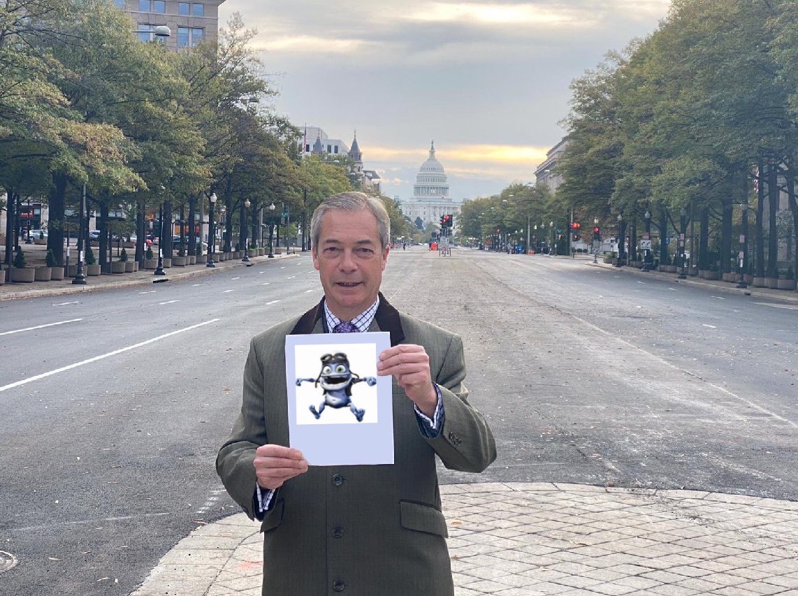 mcjohnmc's tweet photo. @HughMannGuy @Nigel_Farage https://t.co/7g5j13o8jT