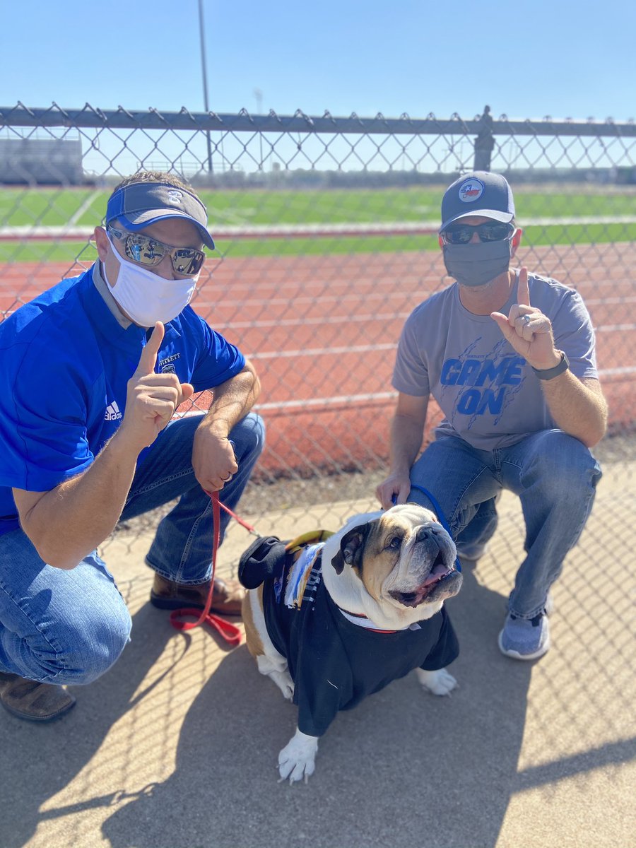 Congratulations to the Bitin’ Bulldog Band for receiving Straight 1s at our regional UIL today!