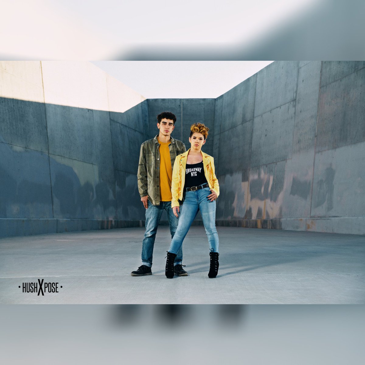 KatOnTheWeb's tweet photo. 😁🤟😎  BESTIES photoshoot! #LasVegas
#lasvegasphotographer
#lasvegasphotoshoot https://t.co/HXfLgtknRg