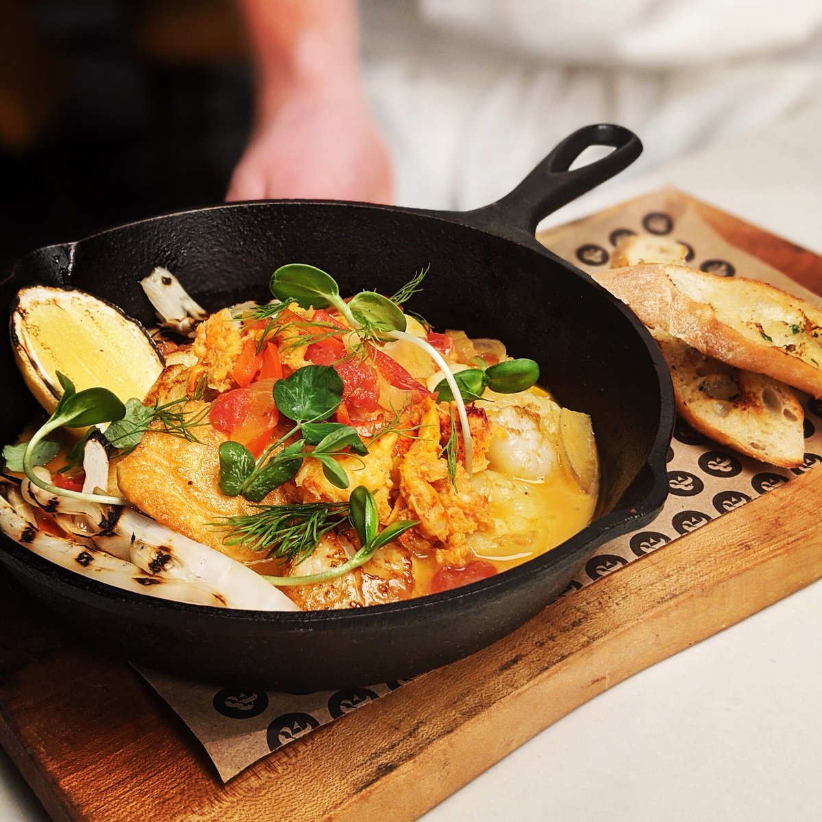 Sheraton Suites tweet media