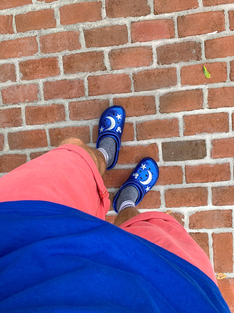 jeff4magic's tweet image. am i as cool as @ra_quel_quel yet? #crocslife