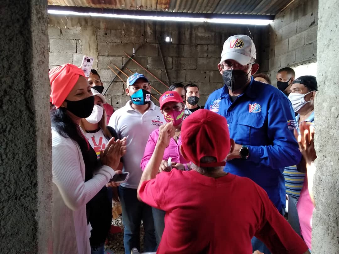 alcaldiajjm1's tweet photo. #7oct Hoy estuvimos presente en la comunidad de Los Olivos con la visita del Ministro del Poder Popular de Vivienda y Habitad.
#PorqueTeQuieroTeCuido
#MoronTeQuiero https://t.co/gMQZrT8ecR