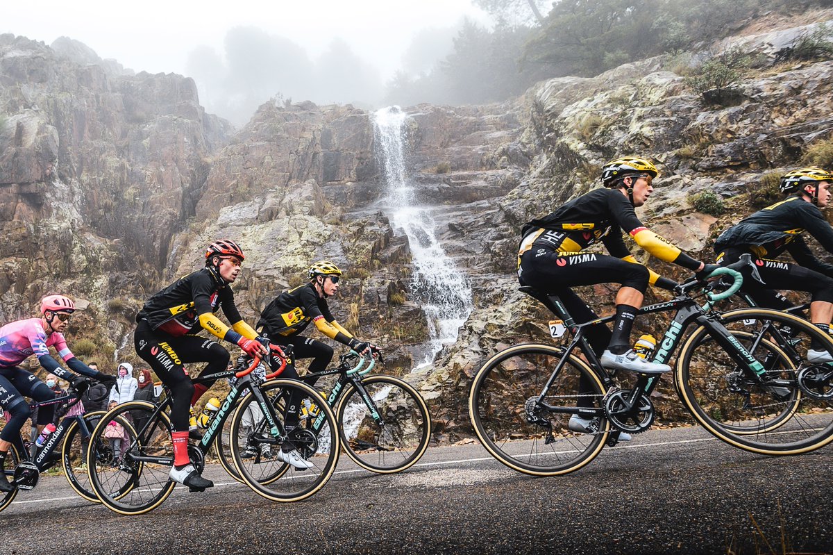 charlylopezph's tweet photo. Un último esfuerzo en @lavuelta. Etapa preciosa hoy con ese final en La Covatilla, pasando por pueblos tan fotogénicos como Candelario. Mañana último día con la llegada a Madrid. https://t.co/zajTs1tB0M