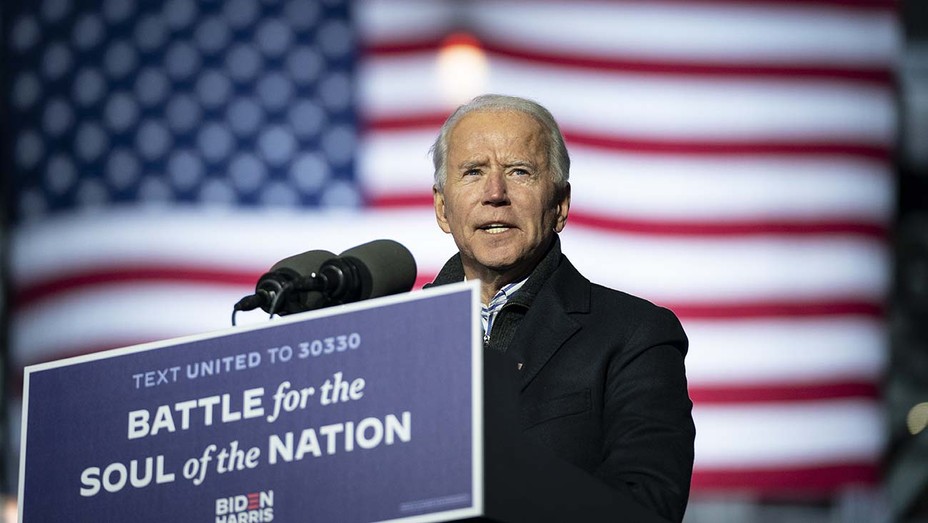 THR's tweet photo. Former Vice President Joe Biden has been elected the 46th President of the United States, with the Associated Press projecting that he has secured enough electoral votes, assuring the Democratic nominee of an Electoral College victory https://t.co/Qmo6OWRBTr https://t.co/zyxrC27C9l