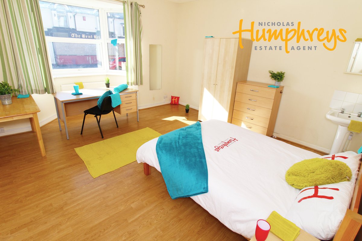 NHPortswood's tweet photo. 🏡Property of the Day🏡

Lodge Road, SO14
+ 10 Bedroom #House🤯
+ £90PPPW
+ Spacious #Double Rooms🛌
+ Great for #big groups
+ Fully Furnished, Bills Inclusive Option Available!🤑
+ Perfect for #University of #Southampton Students and #Solent University Students https://t.co/KW0gvGVnmm