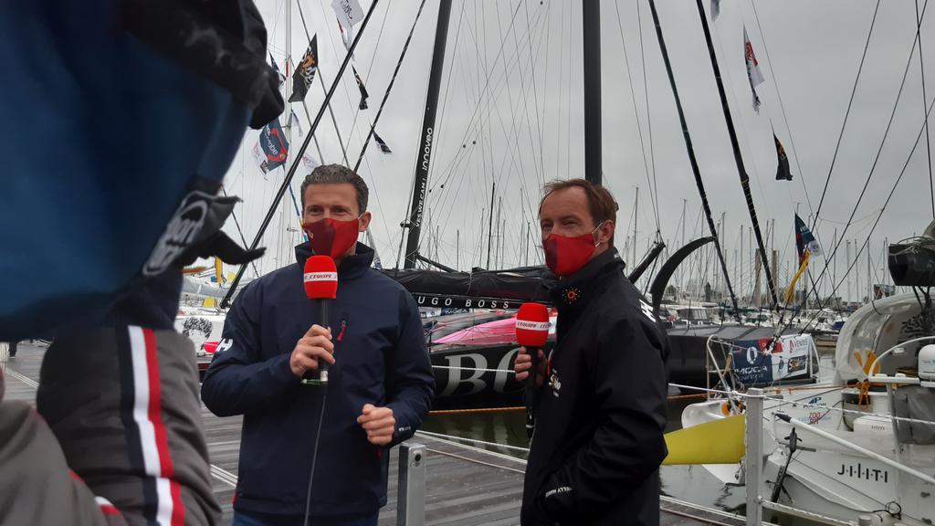 Anouknouk's tweet photo. @lachainelequipe vous embarque pour le départ du @VendeeGlobe ce dimanche de 8 h à 14 h avec #ThomasCoville et #BenoitCosset @Sodebo_Voile #lequipeVOILE @lessables https://t.co/UzlfDVdkOn