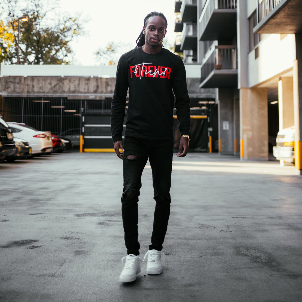 The4TUN8Apparel's tweet photo. Our website launches in less than 30 minutes and our #Forever4TUN8 drop will be available for purchase. Longsleeve shirts, a black hoodie, and a few cross body bags will be available! We're going to try and keep this up and release a piece every 1-2 months. ❤️ the support. https://t.co/84DlSYvlh7