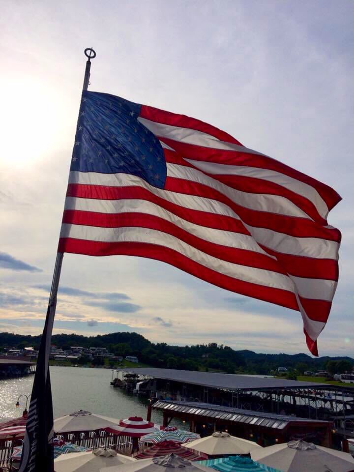 OliverKeeneVa's tweet photo. God Bless the United States of America! 🇺🇸
#2020debate #PresidentElectJoe #VicePresidentHarris https://t.co/rIm53Nr5Yf