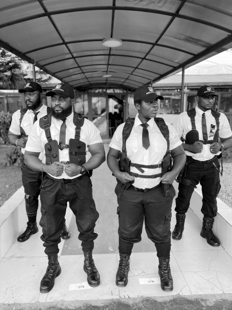 TheBigbearXO's tweet photo. Our security guards at Mofe & Eniola’s wedding reception ceremony today @Shieldsworth security services.
#allaboutME2020 #shieldsworthsecurity #shieldsworth https://t.co/oILycStQb7