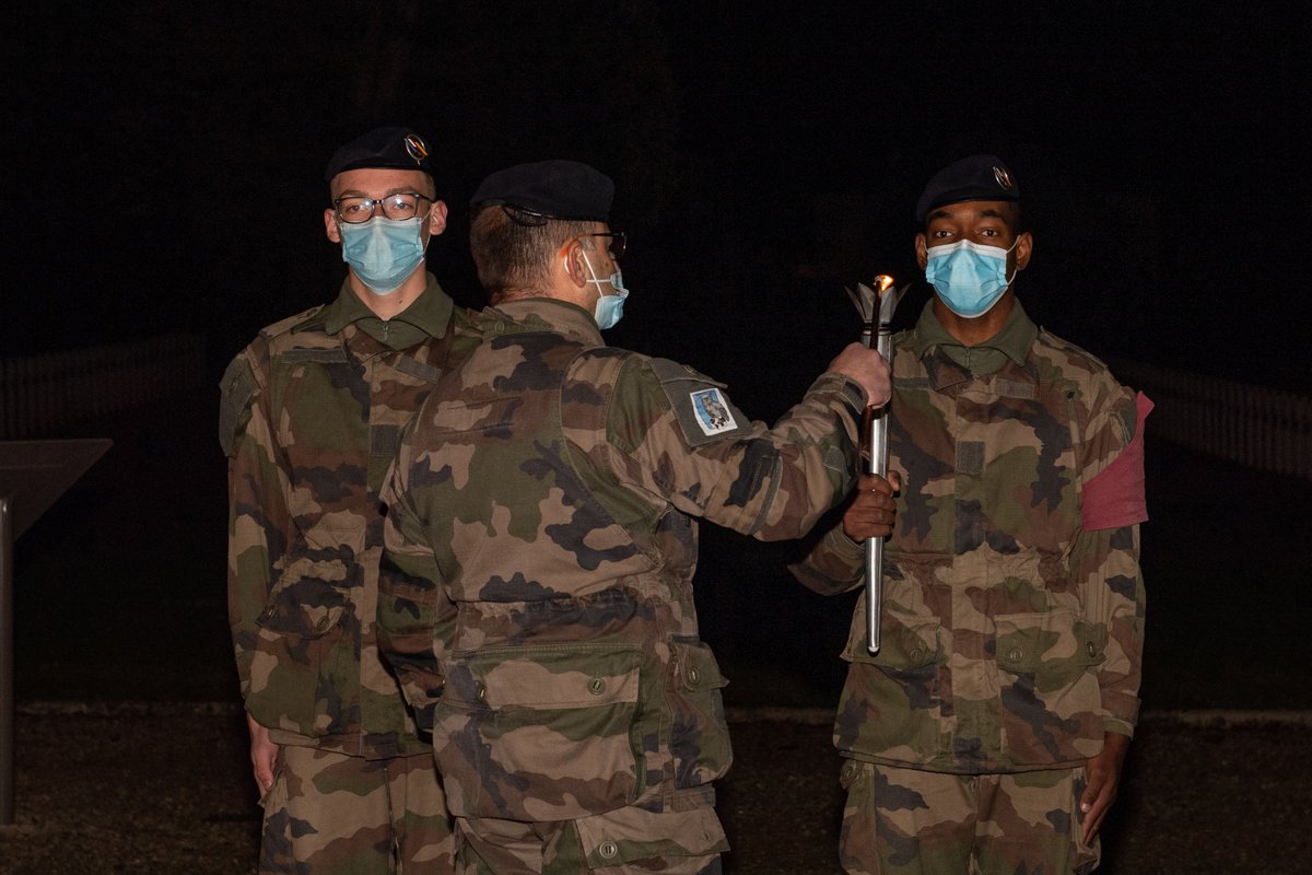 armeeszne's tweet image. #TransmetsLaFlamme 🔥 #EnLeurSouvenir Retour en 📷 sur 2 jours de relais par #CFIM-151RI, @132RIC @CDC3RHC @8eRMAT #1RCH
1/4