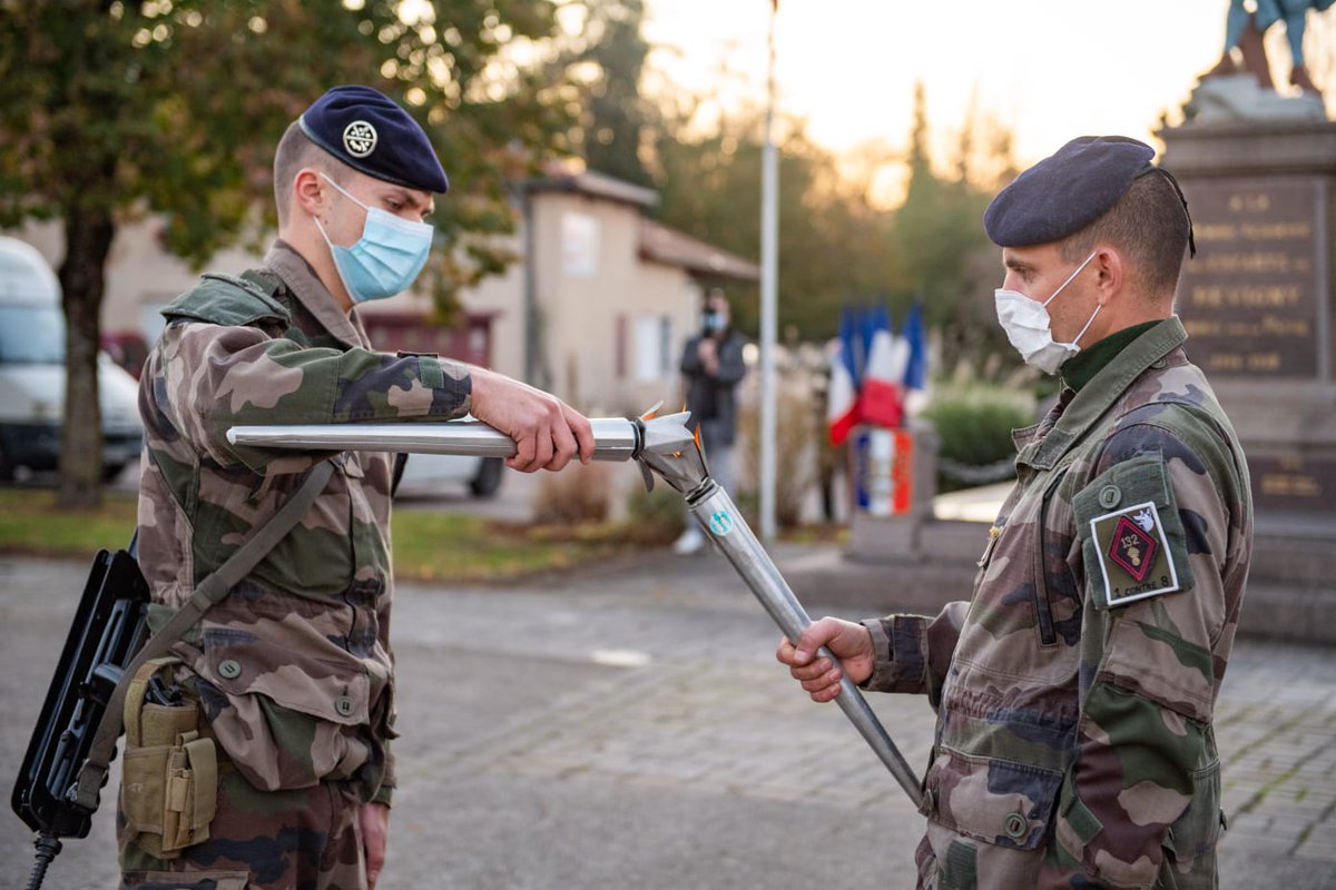 armeeszne's tweet image. #TransmetsLaFlamme 🔥 #EnLeurSouvenir Retour en 📷 sur 2 jours de relais par #CFIM-151RI, @132RIC @CDC3RHC @8eRMAT #1RCH
1/4