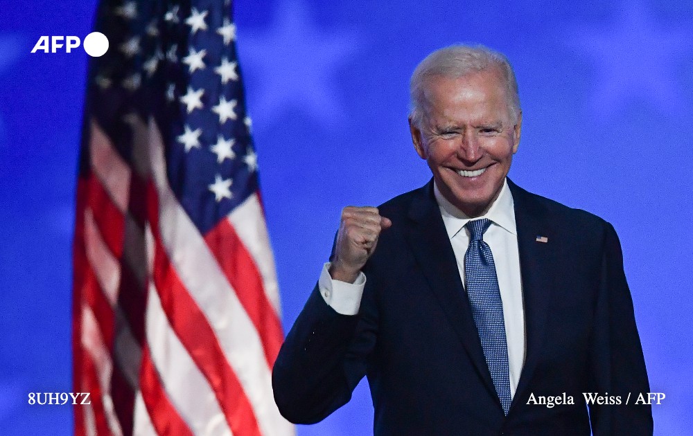 afpfr's tweet photo. Joe Biden deviendra, le 20 janvier 2021, le 46e président des Etats-Unis.

Sa colistière  Kamala Harris, entrera dans l'Histoire en devenant la première femme noire à accéder à la vice-présidence #ElectionAmericaine #AFP https://t.co/mQjcLR1i2D