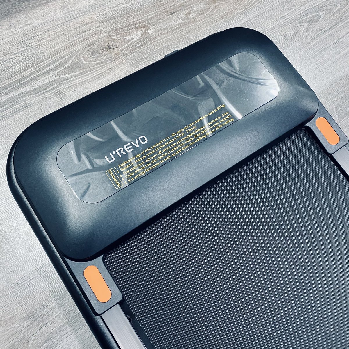 jmramirez's tweet photo. ¿Preparados para confinamiento? Yo, si 😏. En breve os hablaré de mi nueva cinta de andar🚶UREVO U1 (ecosistema Xiaomi). Estad atentos al canal
#urevo #walkingpad #cintacaminar #home #sports #indoor #walk #youtuber #tecnologia #tech #review #comingsoon https://t.co/l3t2MdG9i0