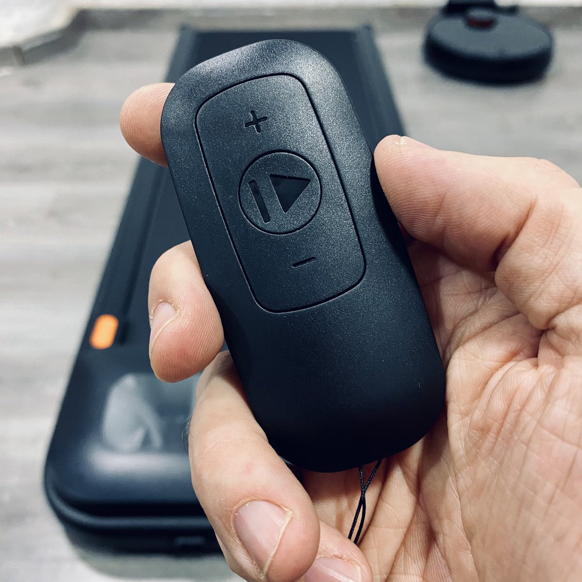jmramirez's tweet photo. ¿Preparados para confinamiento? Yo, si 😏. En breve os hablaré de mi nueva cinta de andar🚶UREVO U1 (ecosistema Xiaomi). Estad atentos al canal
#urevo #walkingpad #cintacaminar #home #sports #indoor #walk #youtuber #tecnologia #tech #review #comingsoon https://t.co/l3t2MdG9i0