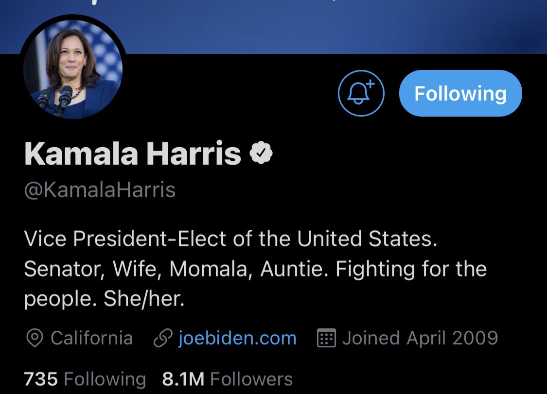 AgentNicoleLynn's tweet photo. Kamala already changed her bio! 😂 I am here for it!! https://t.co/wNwF5SfUc6