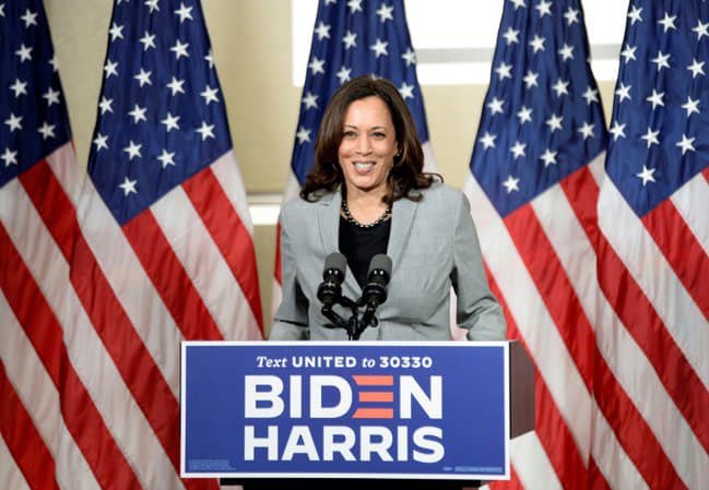 LesNews's tweet image. #Election2020 : pour la première fois une femme #KamalaHarris accède au poste de vice présidente des états unis avec la victoire du ticket #BidenHarris
