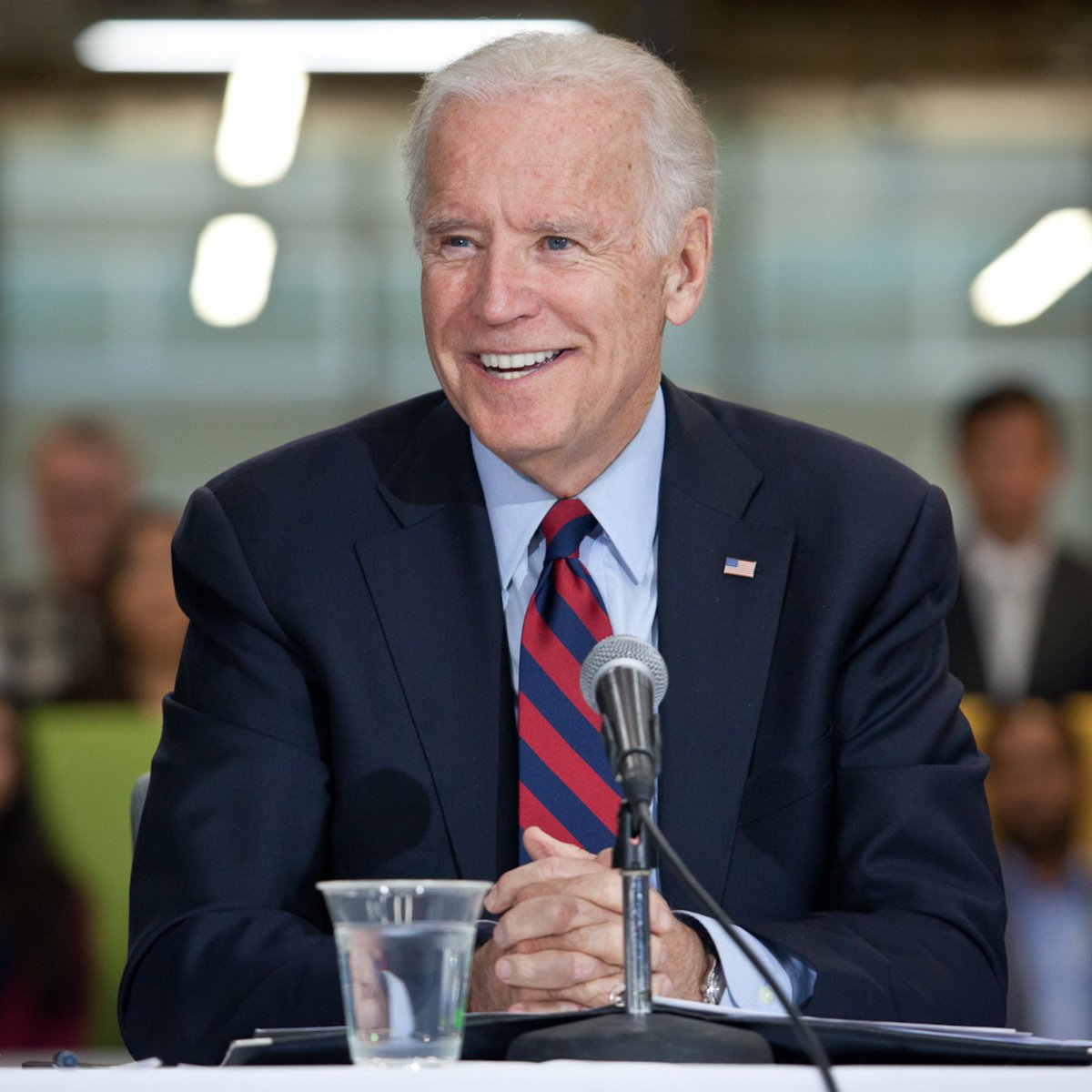 laincubator's tweet photo. Congratulations to President-elect @JoeBiden &amp; Vice President-elect @kamalaharris. LACI looks forward to working with you to advance climate action, transportation electrification &amp; cleantech startup innovation across the US. We look forward to future visits to the campus! https://t.co/OkMYGiGF0U