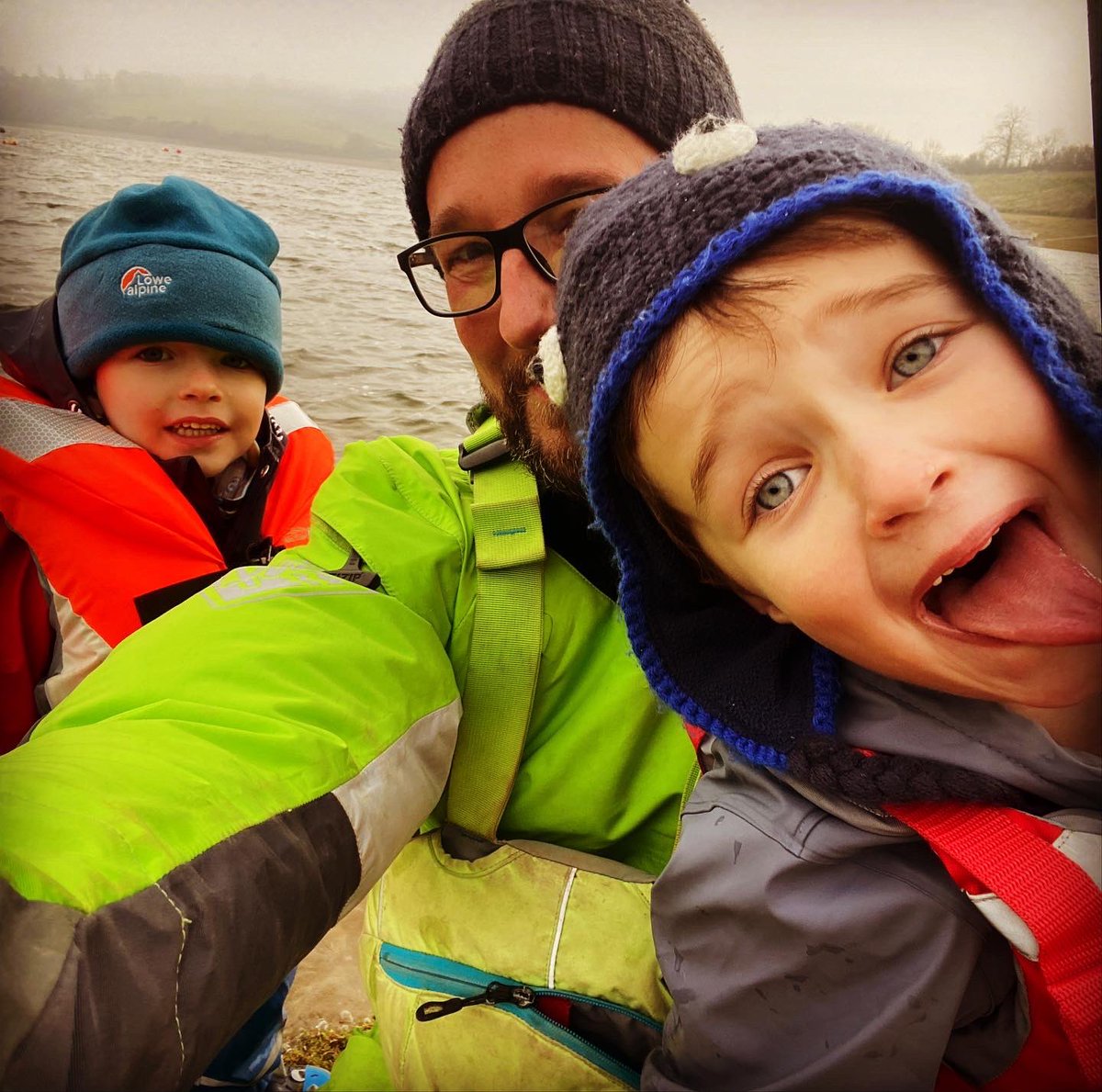 adventure_SW's tweet image. Some days you just got to get out...and go mess about in a canoe !!! Keeping it short , simple and fun so these two continue to enjoy #lockdown2 #lockdown2020 #lockdown #littlecanoer #gocanoeing #exmoornationalpark #exmoorexperience #exmoor #wimbleballlake