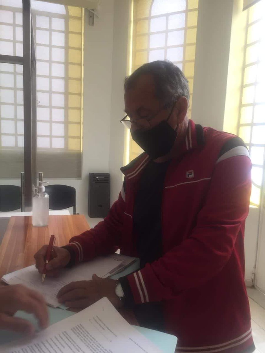 RobiBaradel's tweet photo. Me alegra mucho saber que Hugo Durán pueda ser el Defensor del Pueblo de Lanús, porque es un docente y militante popular con el que compartí muchas luchas en defensa de la educación pública y en la construcción de un país más justo para todos y todas. Tiene todo nuestro respaldo. https://t.co/iaCBeqOyAl
