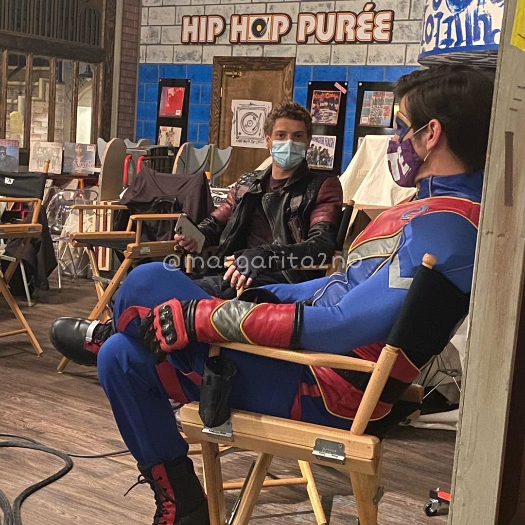 Joce_Norman7's tweet photo. Via instagram de @mikecaron_la @Jacenorman @cooperbarnes https://t.co/gKKJcpRnSB