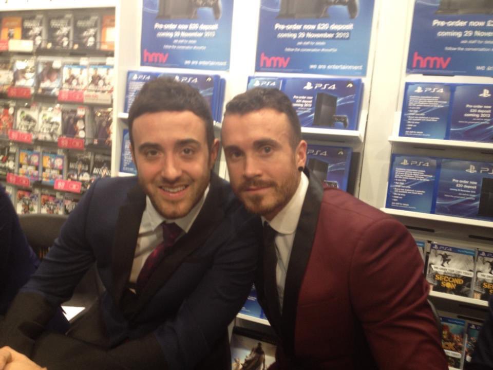 RachelK_'s tweet photo. 7 years ago today @the_overtones 🥰💚 https://t.co/0CPJZS05qM