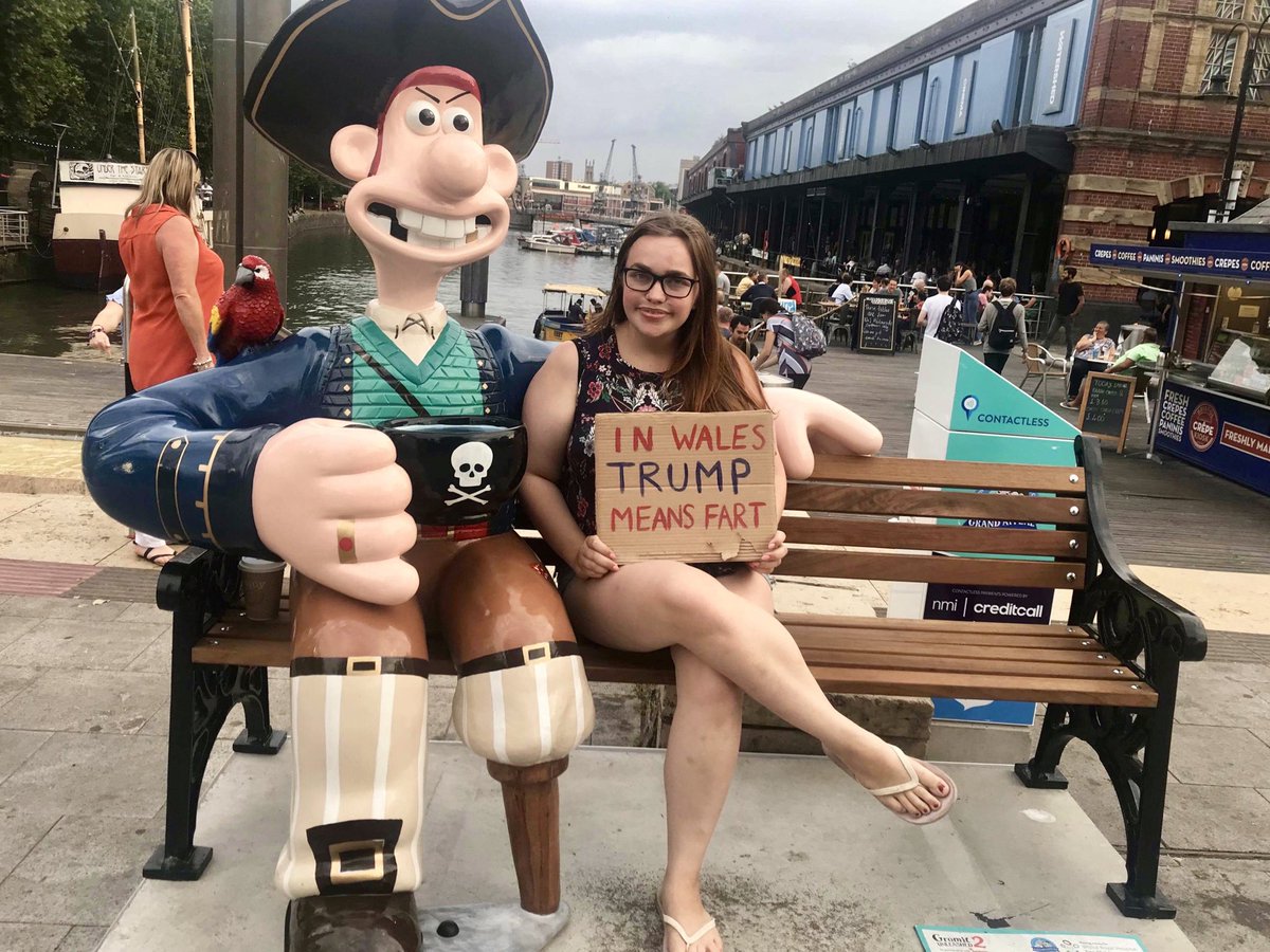 sianieay's tweet photo. Bye you massive fart in a jar ⁦@realDonaldTrump⁩ x https://t.co/EsmQ9sTBgx