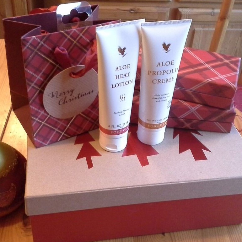 Not started your #Christmas shopping yet? Give an #aloe inspired gift this year⠀
aloe2goodlife.myforever.biz/store
#christmasgifts