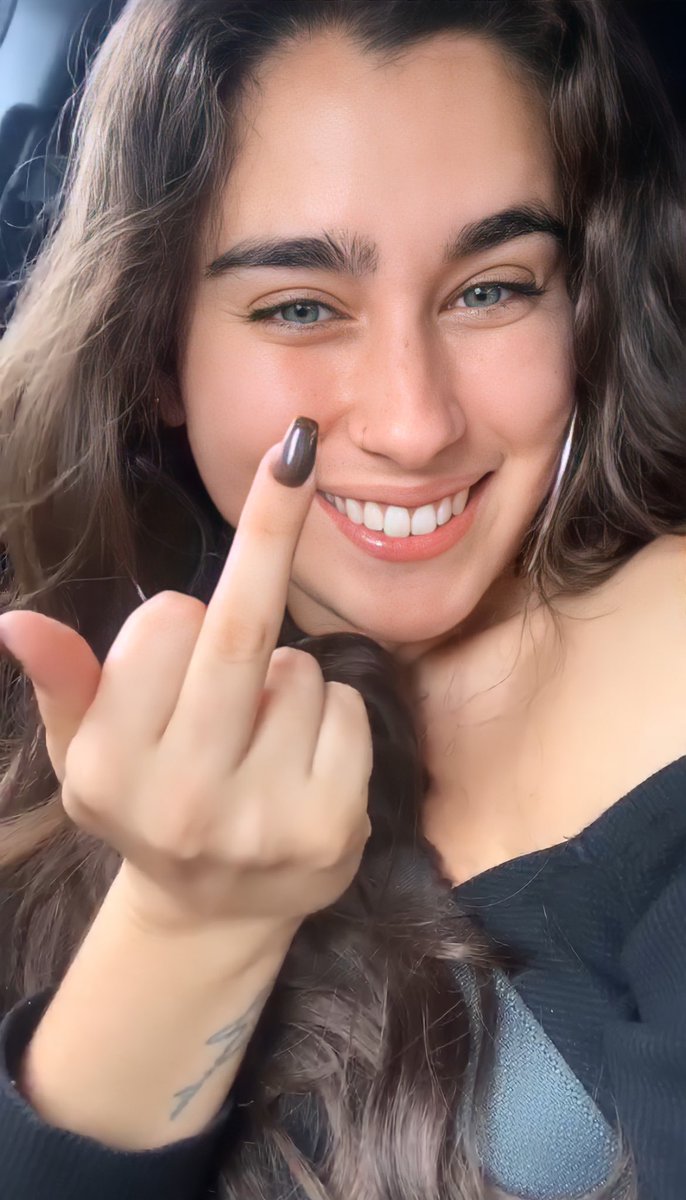 LaurenJ_PY's tweet photo. fuck donald trump by Lauren Jauregui https://t.co/l5j94sdFjn