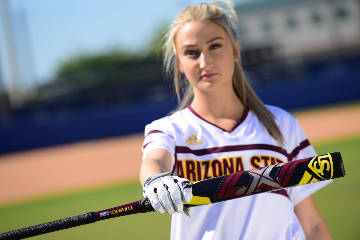 sluggerFP's tweet photo. ☀️💥Sunshine &amp; big flies.💥☀️#SheSwingsSlugger #CustomCrafted https://t.co/ZelvaJaGUE