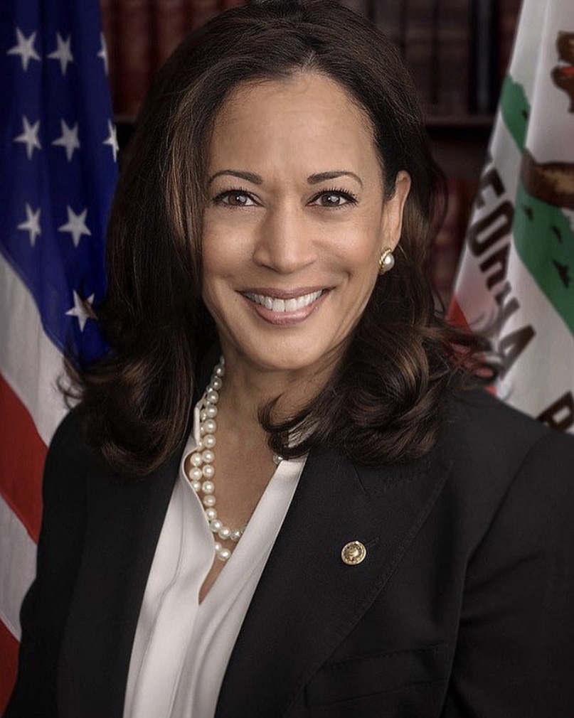 thebeautyeffect's tweet photo. Who run the world? 👯‍♀️💪🏻 

Al ser Joe Biden el nuevo presidente de Estados Unidos, Kamala Harris se convierte en la PRIMER MUJER vicepresidenta y escribe una página importante en la historia de la lucha de las mujeres por la participación política. 👏🏻👏🏻👏🏻 https://t.co/mszpo7jG73