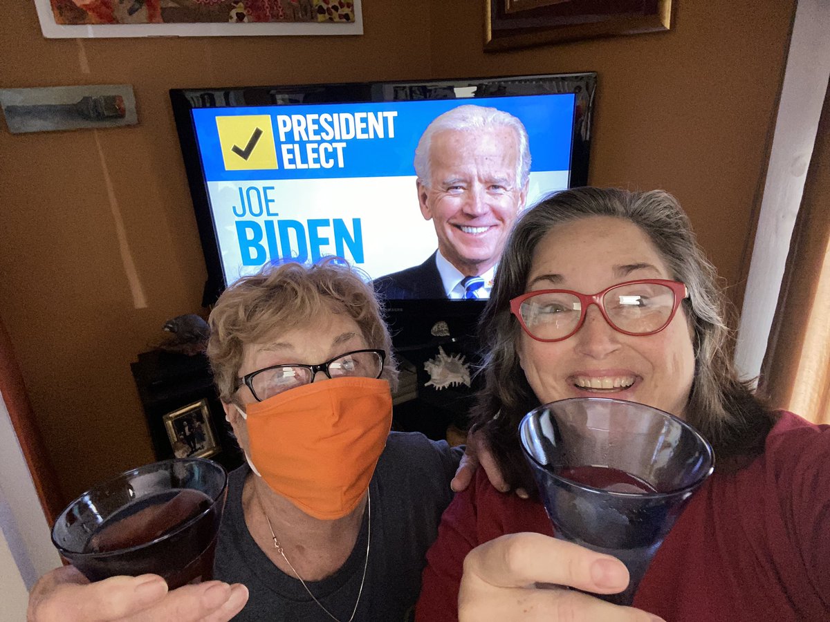 #SundayTODAY Aunt Marcie Ann’s 90th birthday celebration! What a present! 💙💙 Vintage 1930