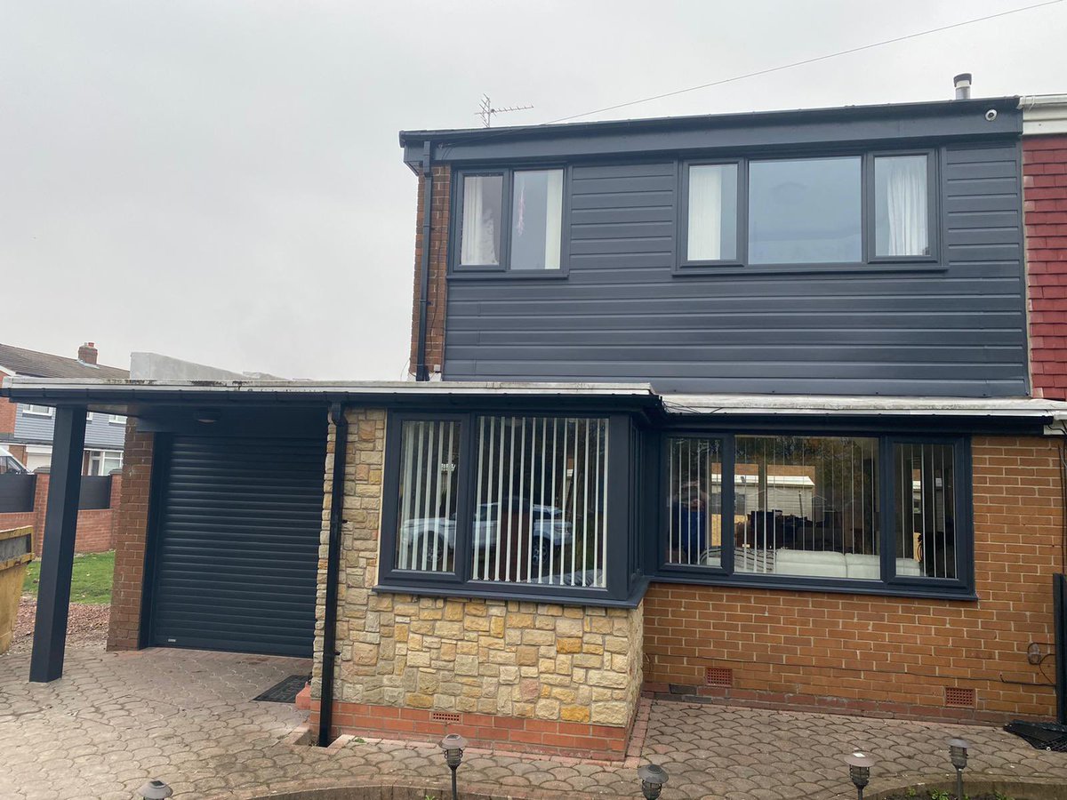 WindowanddoorNE's tweet photo. Another happy customer! All new modern style anthracite windows, matching bi fold doors and a SWS anthracite roller shutter garage door. #windows #anthracitegrey #bifolddoors #rollershutter #windowsnewcastle #windowsdurham https://t.co/VFCi9icdRP