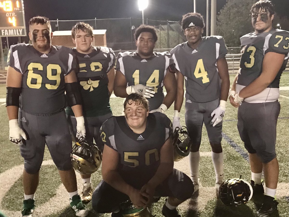 RippinNSnortin's tweet photo. Some of the #GarageDogs of the 2020 Covid shutdown. Way to cap off the season, “boatraced” one of the top defenses in D2AAA (#BigBoyFootballDivision) https://t.co/ZZx3w0F5qC