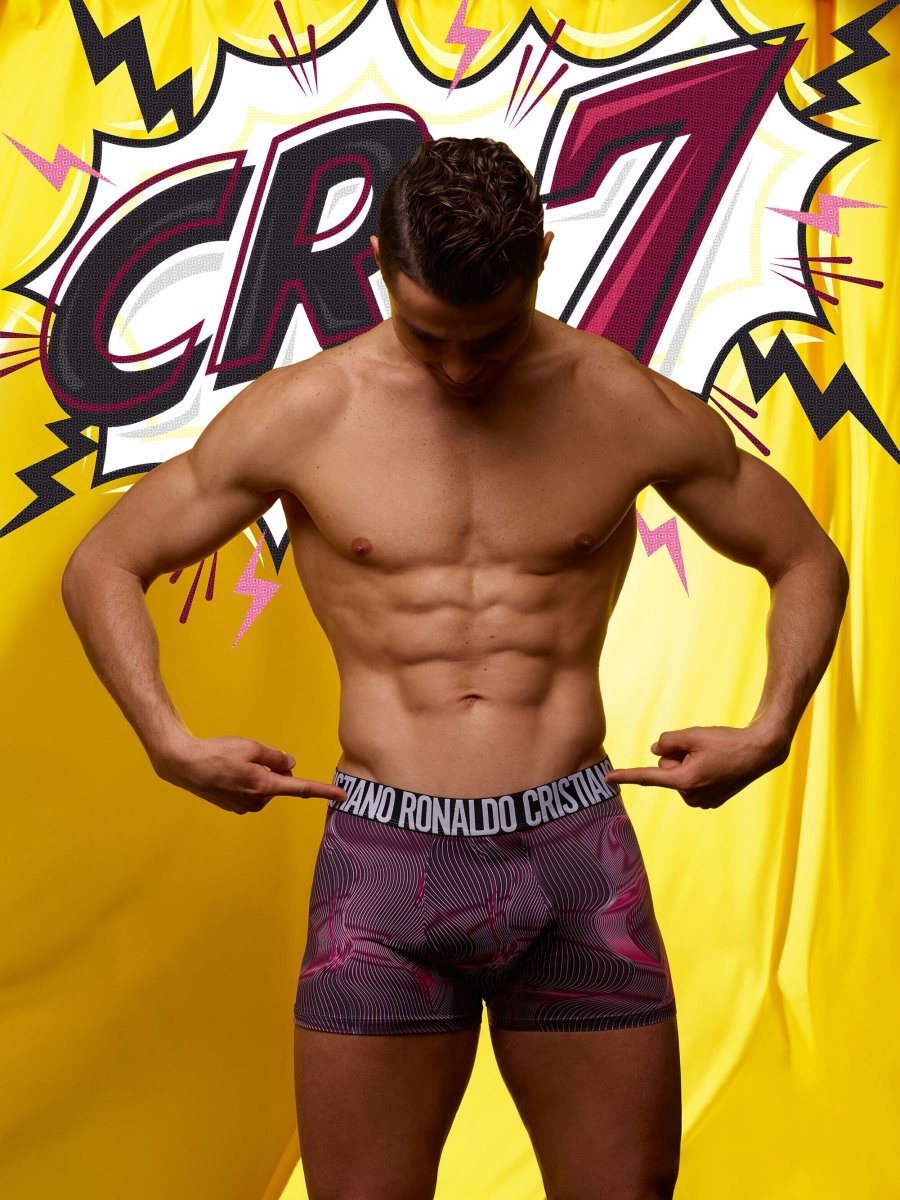 celebsbyseb's tweet photo. I WANT 🤤 #cristiano https://t.co/4mXl9RUiMY