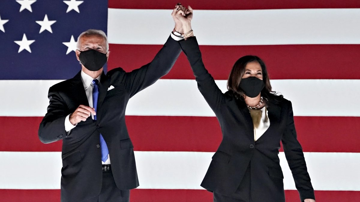 MartaRapallini's tweet photo. @JoeBiden sara’ il 46esimo presidente degli Stati Uniti e Kamala Harris la prima donna eletta vicepresidente nella storia americana. Una grande vittoria della democrazia e una battuta d’arresto dei populismi e dei sovranismi in tutto il mondo, Europa compresa. #Elections2020 https://t.co/9Ek0p4Lt3F