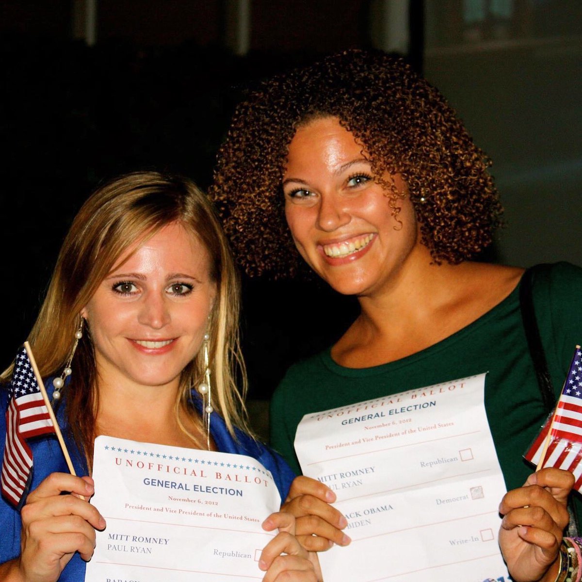 Precies 8 jaar geleden ‘stemden’ @Polakje en ik op Obama tijdens de verkiezingsavond op Curaçao.Zijn tweede man is nu verkozen tot president. En Kamala Harris tot vicepresident, de eerste vrouw, en een vrouw van kleur, in dat ambt. Benieuwd hoe de komende 4 jaar eruit gaan zien!