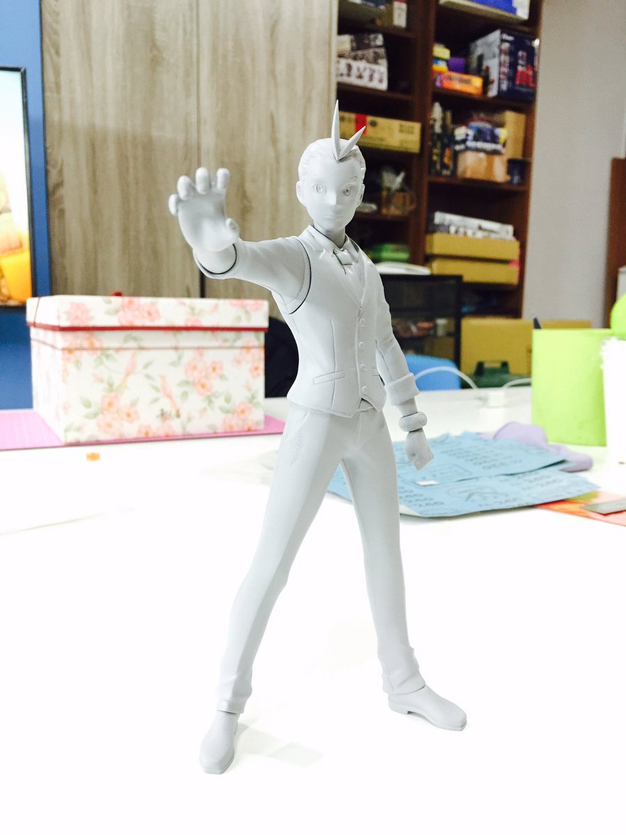 Ogre.J's Apollo, but only in one image is seen colored.