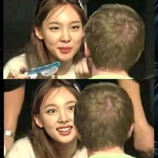 This was when a fan struggled with his Korean/Hangul and Nayeon said to him " you know i can speak english. You can talk to me in english. "