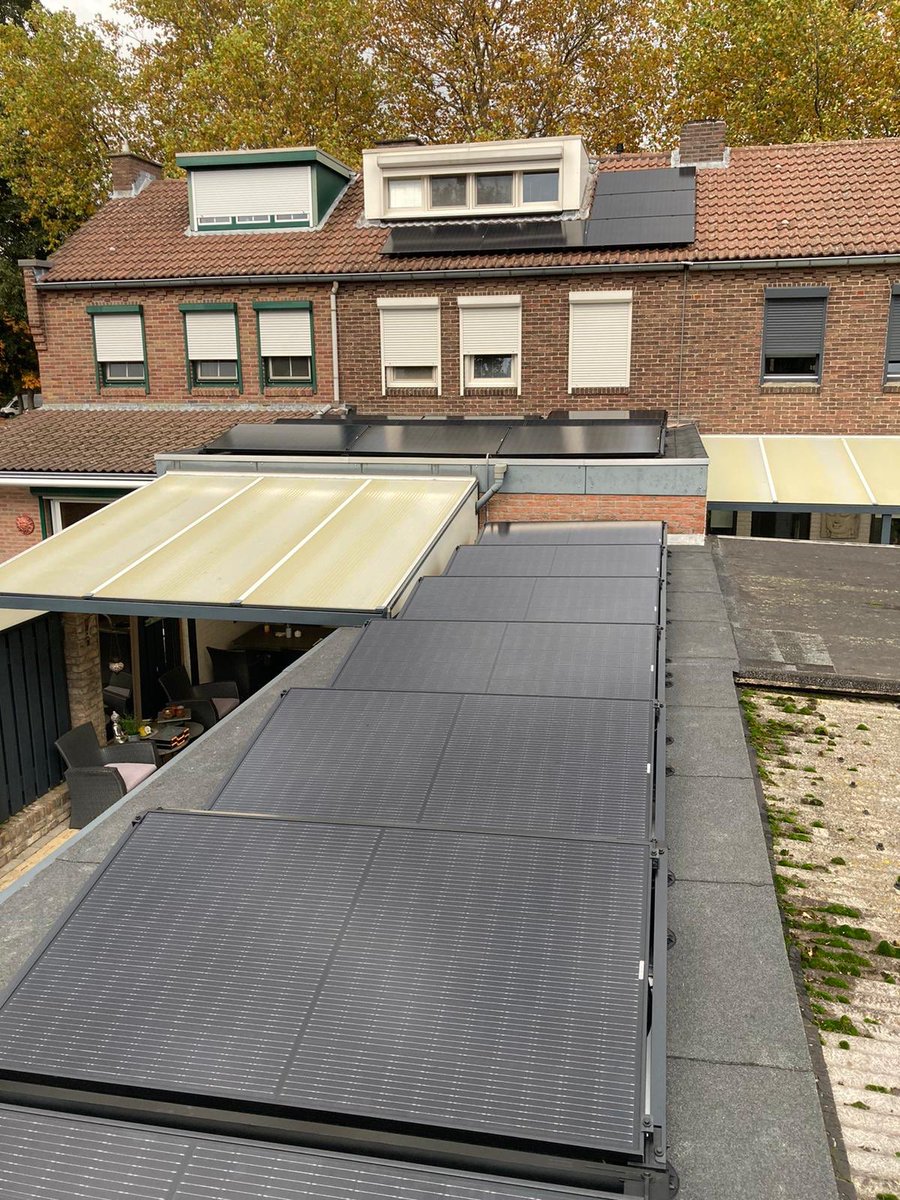 Ook deze week weer diverse zonnepanelen geïnstalleerd met <a href="/Enphase/">Enphase Energy</a> micro omvormers. 25j productgarantie. #laatdezonmaarschijnen
