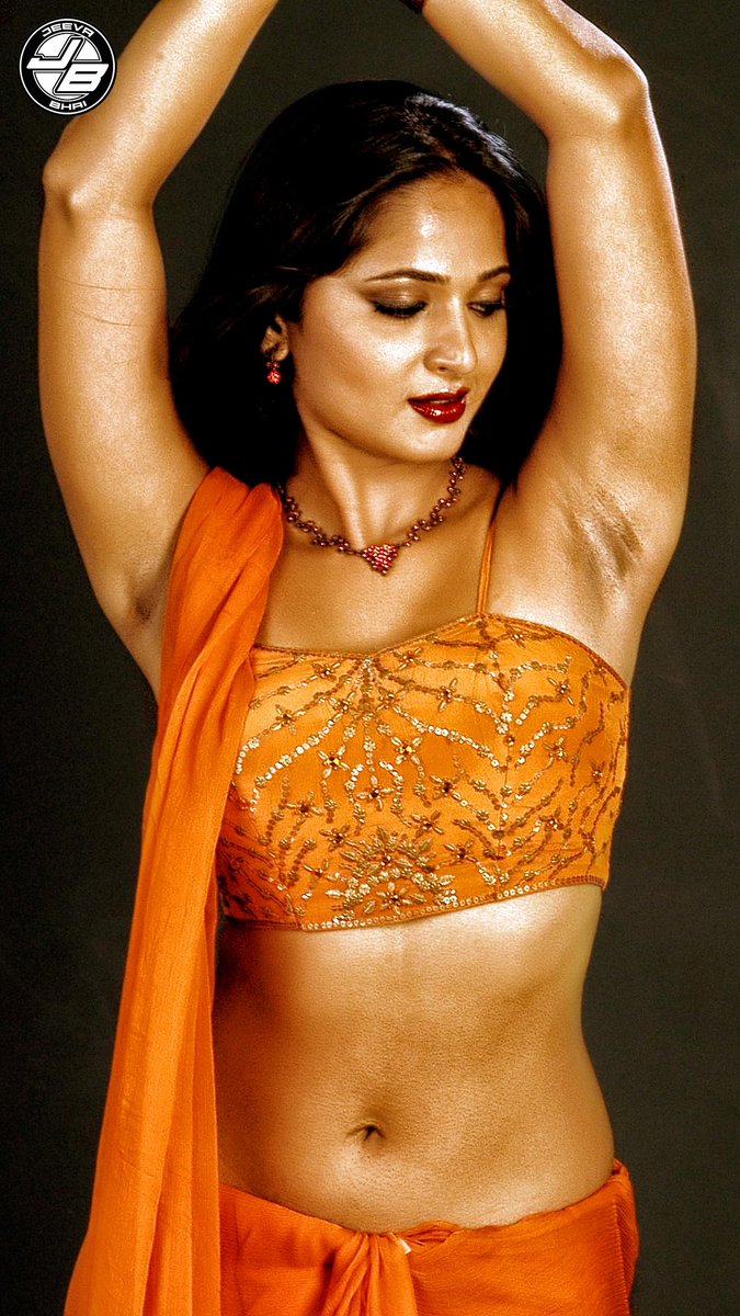 JeevaBhai00's tweet photo. பிரம்மனுக்கு மூடு வந்து உன்ன படைச்சிட்டான்! 🤤😍🔥

#HappyBirthdayAnushka 

#AnushkaShetty #Anushka 
#JeevaBhai https://t.co/0d8lyoFooa