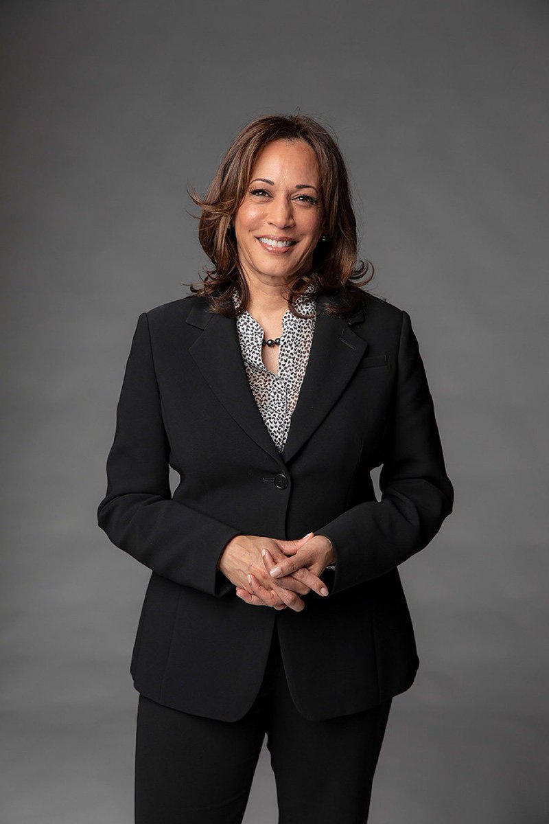 pharr_away's tweet photo. Madam VP!
First of her kind 👸🏽
The representation
The fight
Whew 😩😭🤧

I’ll be praying for their term like I prayed for the Obamas. May God cover and protect them through the difficult journey ahead. We know there’s much work to do, but today we rejoice!

🗣 My VP is BLACK!!! https://t.co/UmUqT1yeSQ