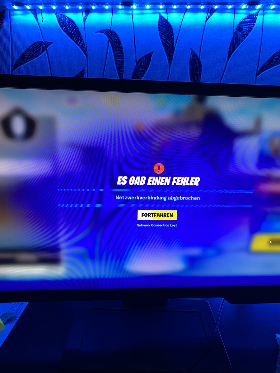 ATMO_Prime's tweet photo. #RESTARTDREAMHACK Second round again —> can’t move—>game crash @FNCompetitive @FortniteGame @DreamHackFN https://t.co/fI6jDP9FWP