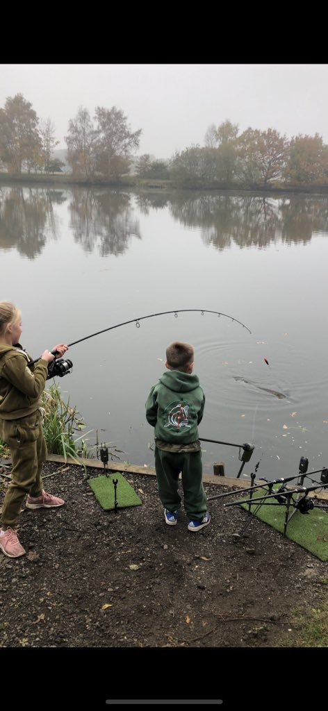 themainzachman's tweet photo. Izzy & Zach bossing a near 17lber #familytime #teamwork #notjustcarpers #dedication #futureofangling #crochunters @soniksports @CygnetTackle @futurefishing @anglingdirect @ladyofthestream @PrincessBev1 @DelkimLtd @anglingdirect https://t.co/g3apbMdpEF