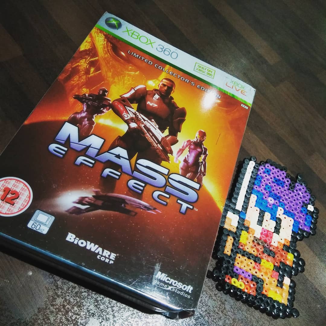 manjimaru22's tweet photo. So it seems to be #n7day today here is Mass Effect Limited Tin Edition for Xbox360 an absolutely gorgeous game with tremendous replayability and extremely strong background
#masseffect #bioware #xbox360 #steam #GamersUnite #retrogaming #videogames #instagamer #xbox #teamshepard https://t.co/3XAmhbM6ju